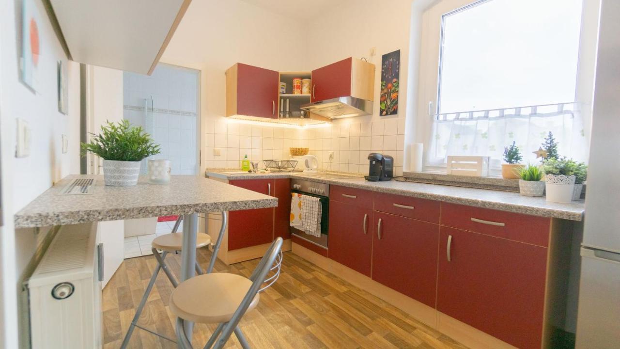 *Central_50M2_Kitchen_Washer_Netflix_Parking Cottbus Exterior foto